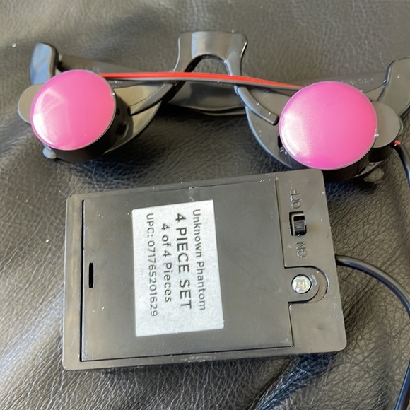 Halloween costume phantom with robe gloves hood light up glasses - Picture 4 of 12